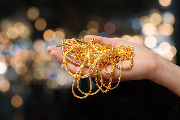 Must-Have Gold Jewelry Pieces for Every Style: Your Essential Guide