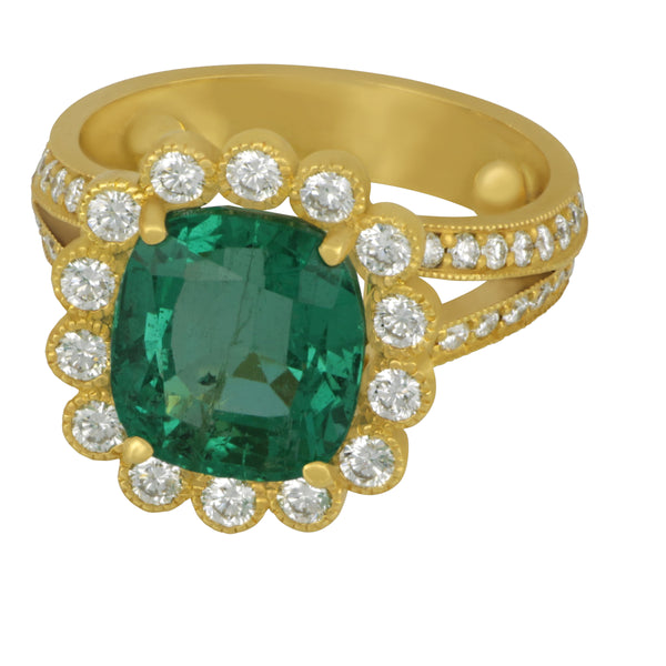 Erica Courtney 18k Yellow Gold Emerald and Diamond Halo Cathedral Ring (HALO EM=4.88TW 126D=1.73TW CATH RG)