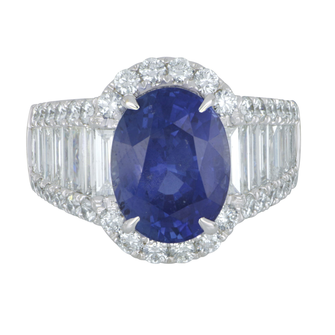 18K White Gold Oval Sapphire Ring - 6.22 CT & Diamond - 2.77 CTW