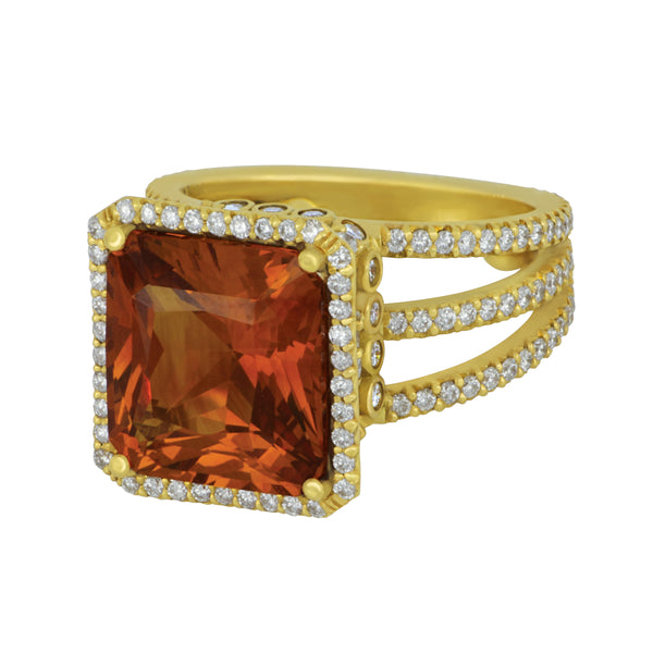 Erica Courtney18k Yellow Gold Orange Sapphire and Diamond Halo Ring  (ORANGESAPH=10.05TW 236D=2.33TW RG)