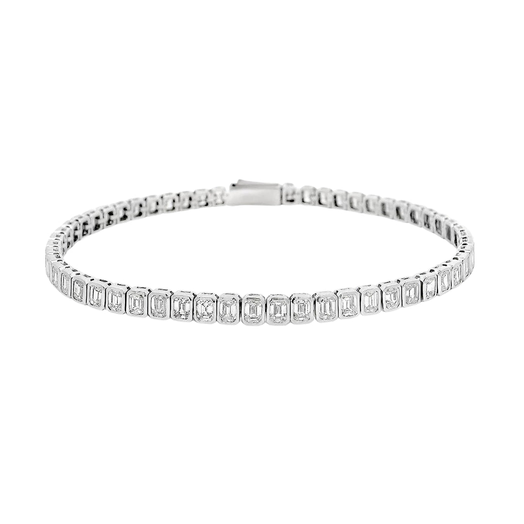 18K White Gold 5.97 Ct Emerald Cut Diamond Bracelet