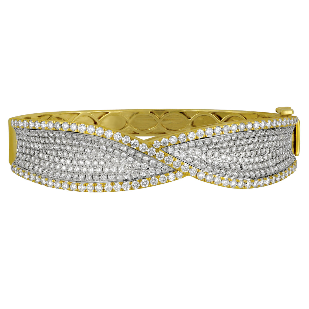 14 Karat White and Yellow Gold Diamond Pavè Twist Bangle, 367Dias=6.30tw GH/SI