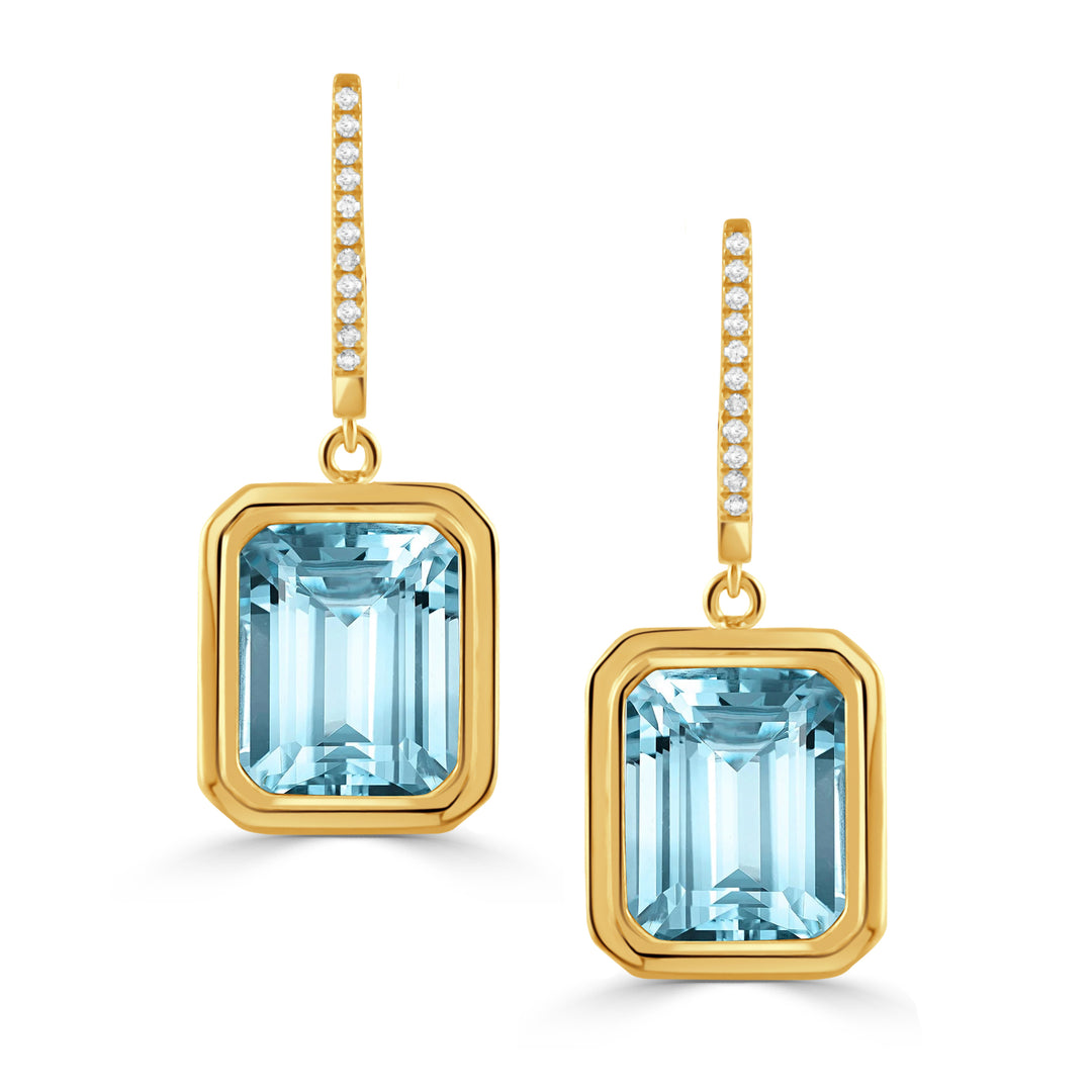 E10724BT-Y-18K YELLOW GOLD DIAMOND EARRING WITH SKY BLUE TOPAZ CENTER