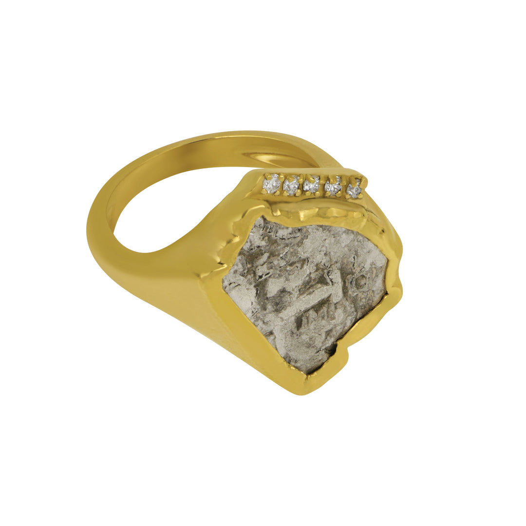 1 Reale 1700's Fleet Coin set in Custom 14K Yellow Gold and Diamonds Ring, 5D=.10tw, Size 9